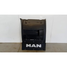 RIGHT REAR MUDGUARD 
 MAN...