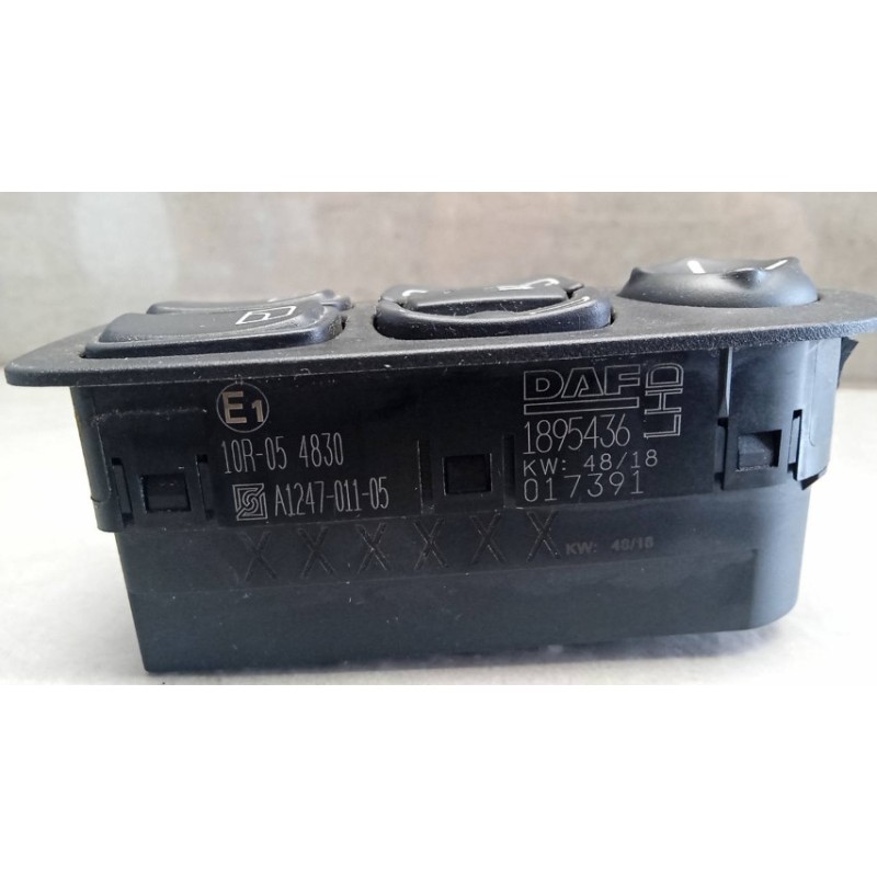 DAF INTERRUTTORI E PULSANTI ALZAVETRI DAF XF106 usato