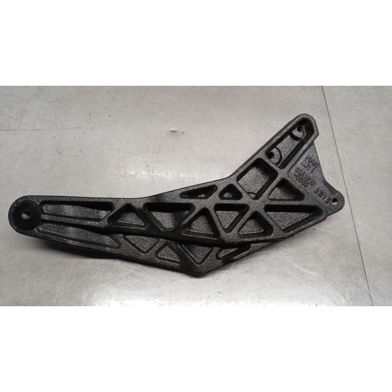 MAN STAFFA DX ANCORAGGIO PARAURTI MAN TGX euro 6 usato