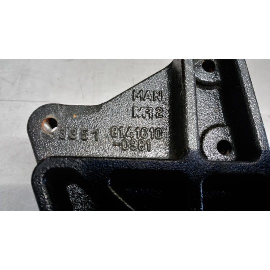 STAFFA SX ANCORAGGIO PARAURTI MAN TGX euro 6 usato