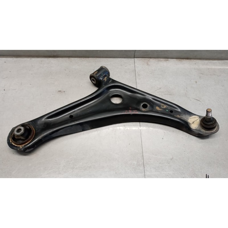 MITSUBISHI CONTROL ARM FRONT LOWER RIGHT  MITSUBISHI Space Star 2016> used