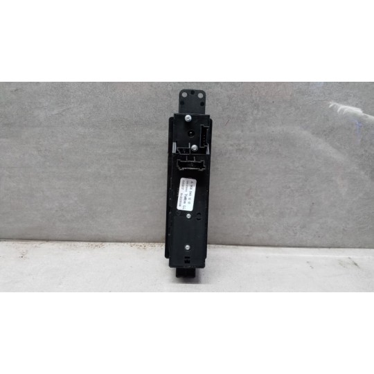 INTERRUTTORI E PULSANTI ALZAVETRI MERCEDES-BENZ van Sprinter 2013>2018 usato