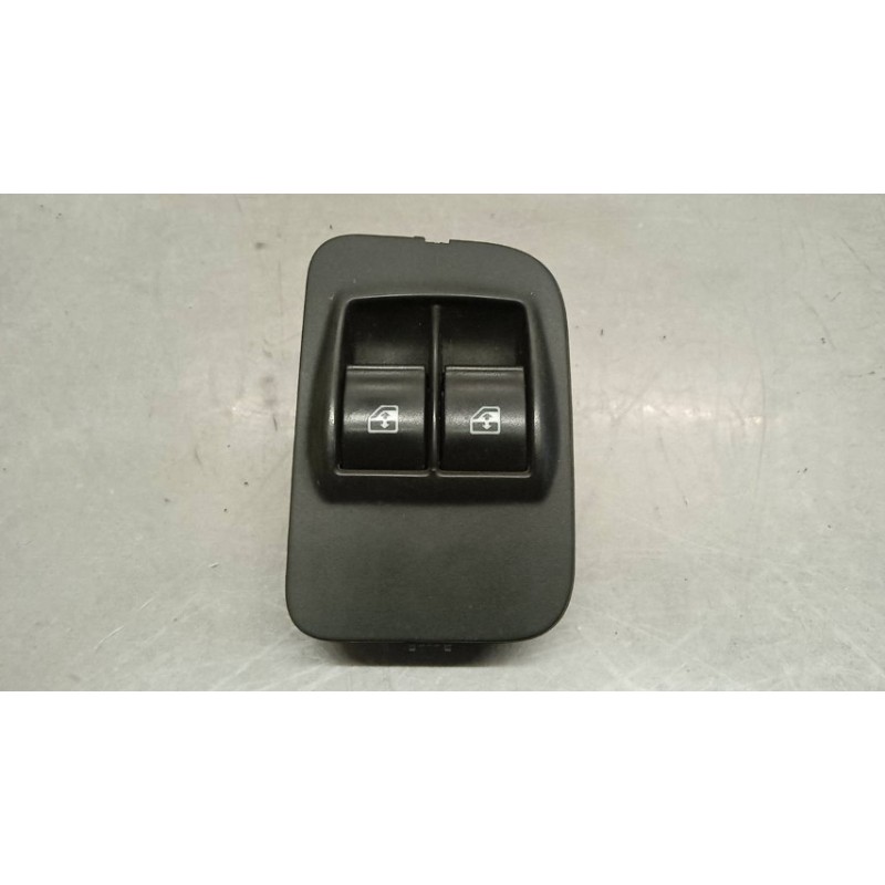 FIAT INTERRUTTORI E PULSANTI ALZAVETRI FIAT Qubo 2008>2014 usato