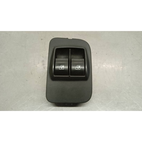 INTERRUTTORI E PULSANTI ALZAVETRI FIAT Qubo 2008>2014 usato