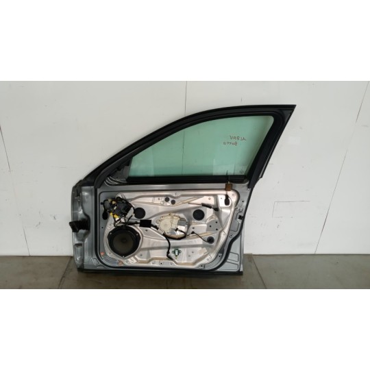 PORTA ANTERIORE DESTRA MERCEDES-BENZ Classe C (W204) 2011>2015 usato