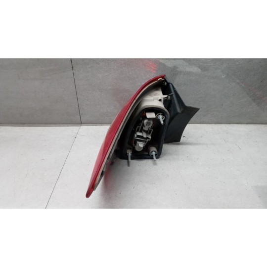 FARO POSTERIORE ESTERNO DESTRO FORD Mondeo 2007 >2010 usato