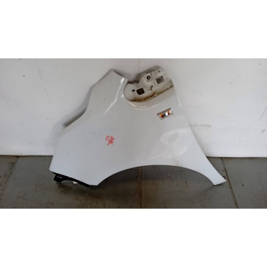 LEFT FRONT MUDGUARD  OPEL Meriva B 2010>2014 used