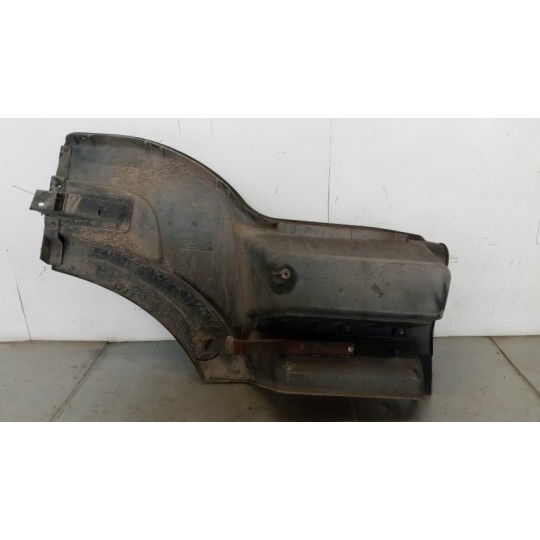 PARAFANGO ANTERIORE SINISTRO IVECO Stralis 2007>2013 usato