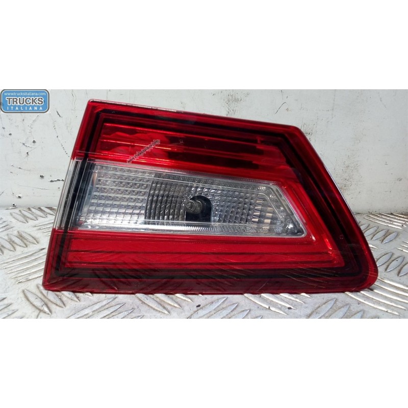 RENAULT FARO POSTERIORE INTERNO DESTRO RENAULT Clio 2012>2016 usato