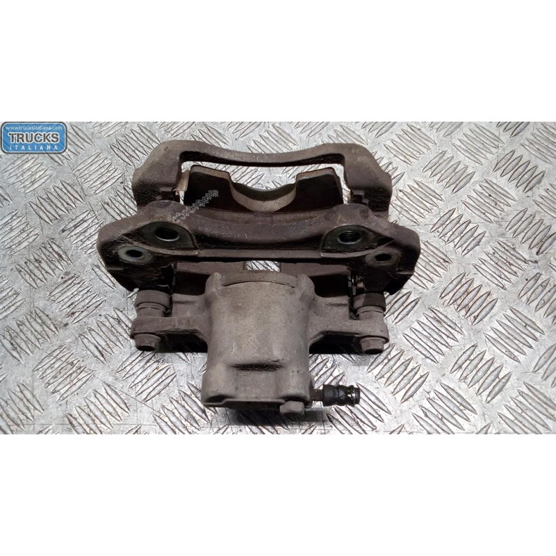 MITSUBISHI PINZA POSTERIORE DESTRA MITSUBISHI Canter usato