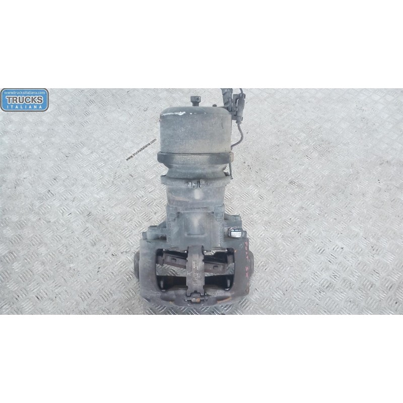 MERCEDES-BENZ truck PINZA POSTERIORE SINISTRA MERCEDES-BENZ truck Atego euro 5 2008>2013 usato