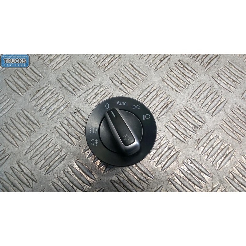 VOLKSWAGEN BLOCK LOGHTS  VOLKSWAGEN Touran 2010> used