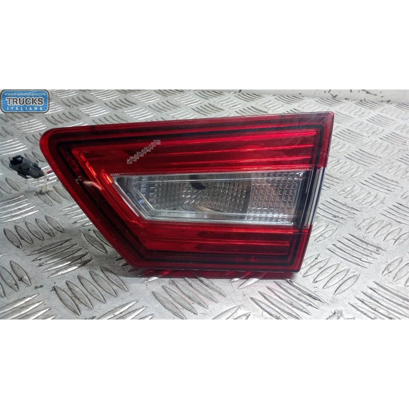 RENAULT FARO POSTERIORE INTERNO DESTRO RENAULT Clio 2012>2016 usato