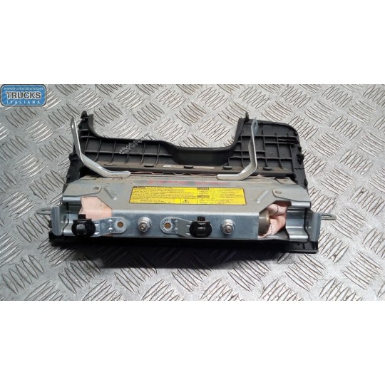 AIR BAG GINOCCHIA TOYOTA Yaris 2008>2011 usato