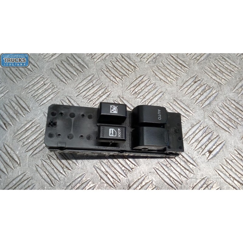 SUZUKI VARIOUS SWITCHES AND BUTTONS A
 SUZUKI Splash 2008> used