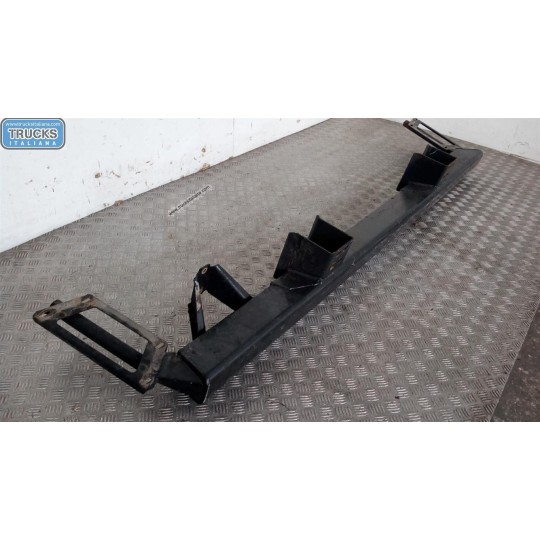 TRAVERSA ANTERIORE PARAURTO MAN TGM usato