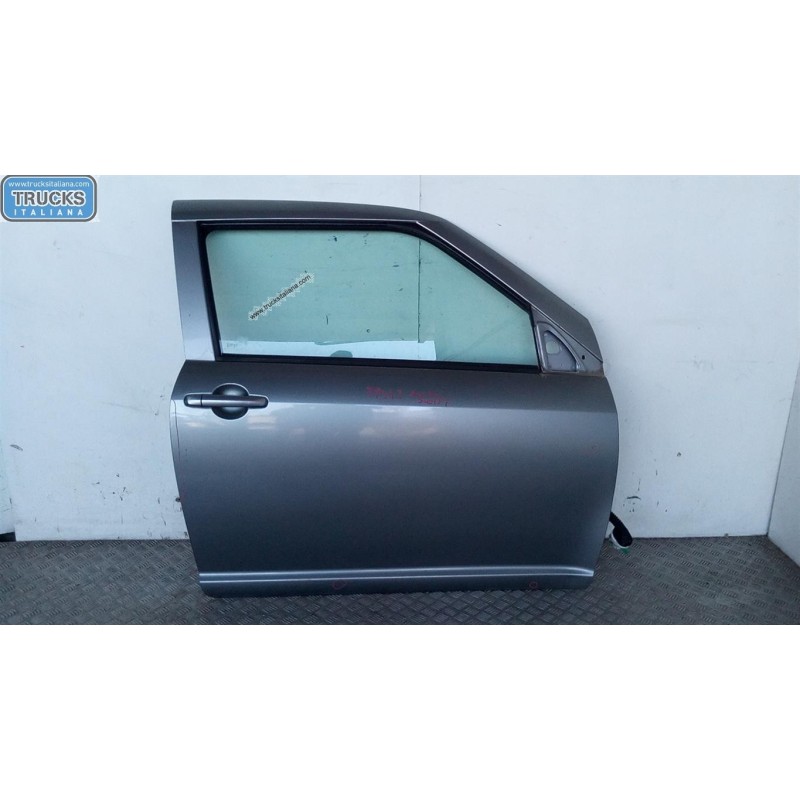 SUZUKI RIGHT FRONT DOOR  SUZUKI Swift 2005>2009 used