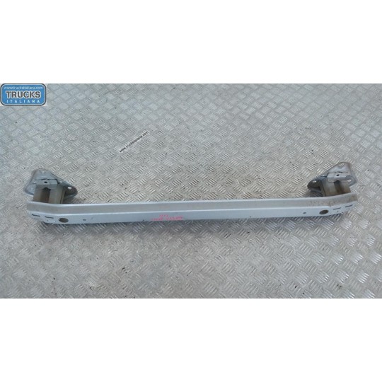 TRAVERSA POSTERIORE PARAURTO TOYOTA Yaris 2005>2008 usato