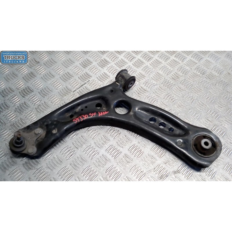 SEAT BRACCIO OSCILLANTE ANTERIORE INFERIORE SINISTRO SEAT Leon 2013> usato