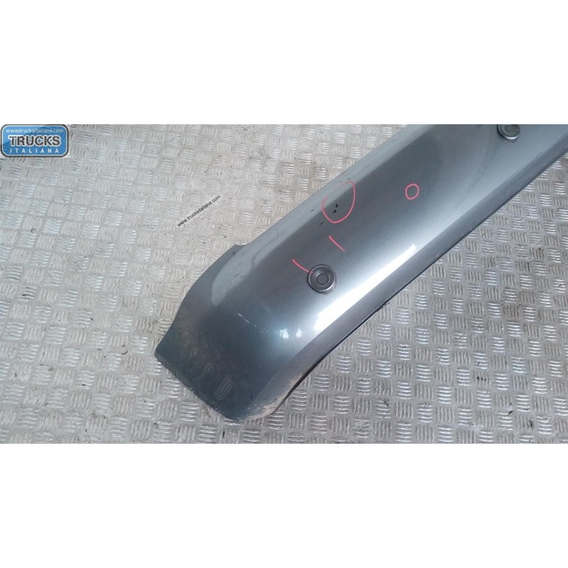 VOLKSWAGEN van PARAURTI POSTERIORE VOLKSWAGEN van Caddy 2010>2015 usato