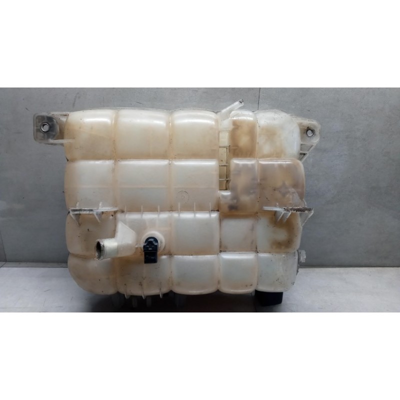 RENAULT truck VASCHETTA ACQUA RADIATORE MOTORE RENAULT truck T 2014> usato