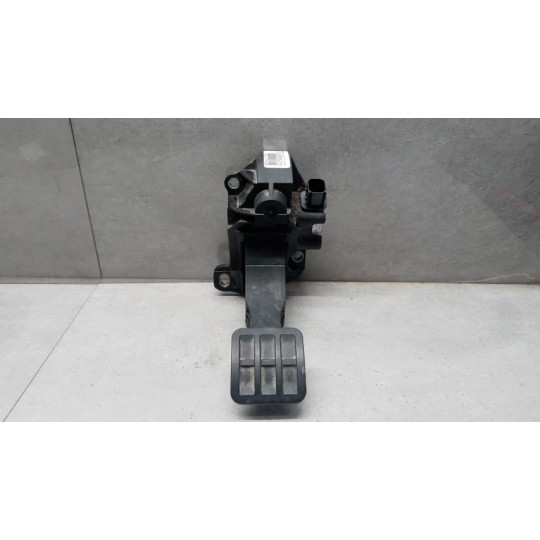 ELETRONIC THROTTLE PEDAL  RENAULT truck T 2014> used