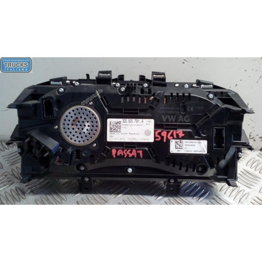 QUADRO STRUMENTI VOLKSWAGEN Passat 2014> usato