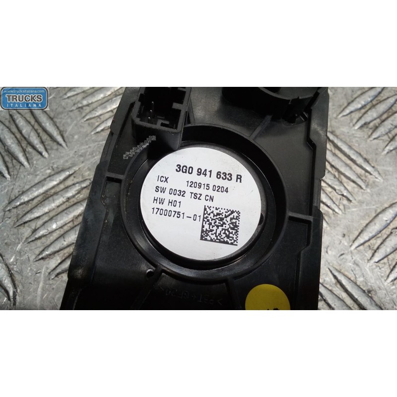 VOLKSWAGEN BLOCK LOGHTS  VOLKSWAGEN Passat 2014> used