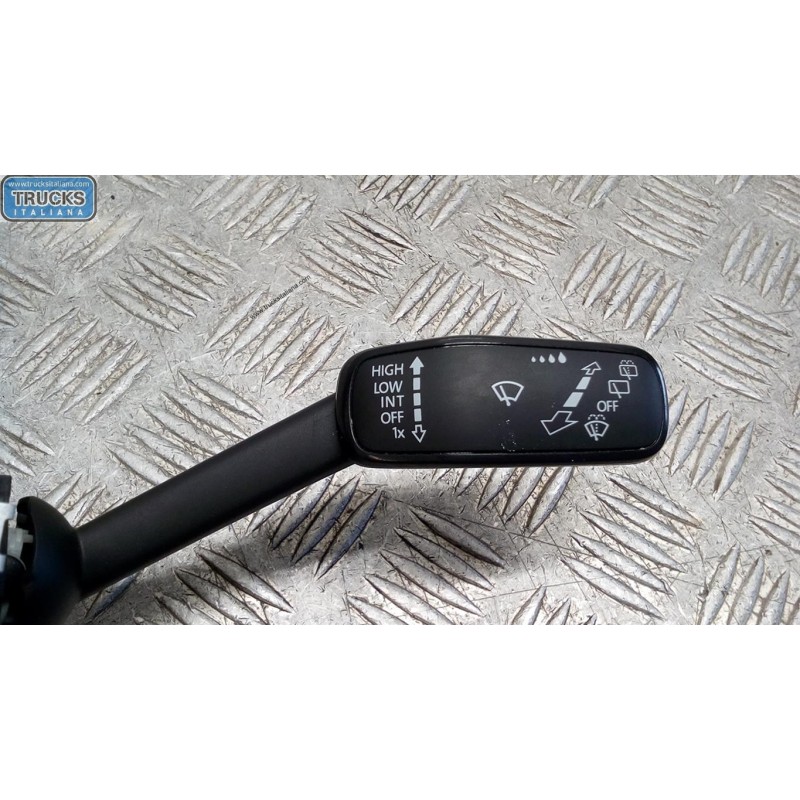 VOLKSWAGEN DEVIOLUCI VOLKSWAGEN Passat 2014> usato