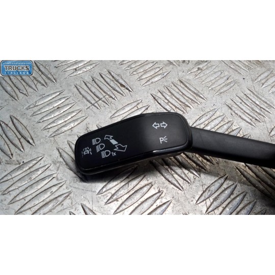 DEVIOLUCI VOLKSWAGEN Passat 2014> usato