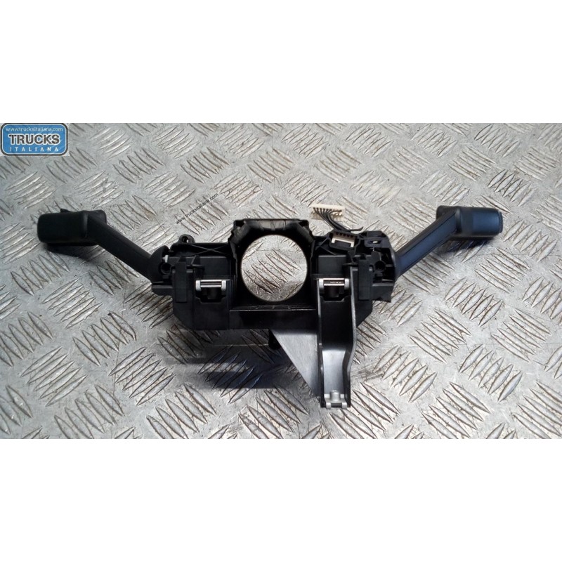 VOLKSWAGEN DEVIOLUCI VOLKSWAGEN Passat 2014> usato