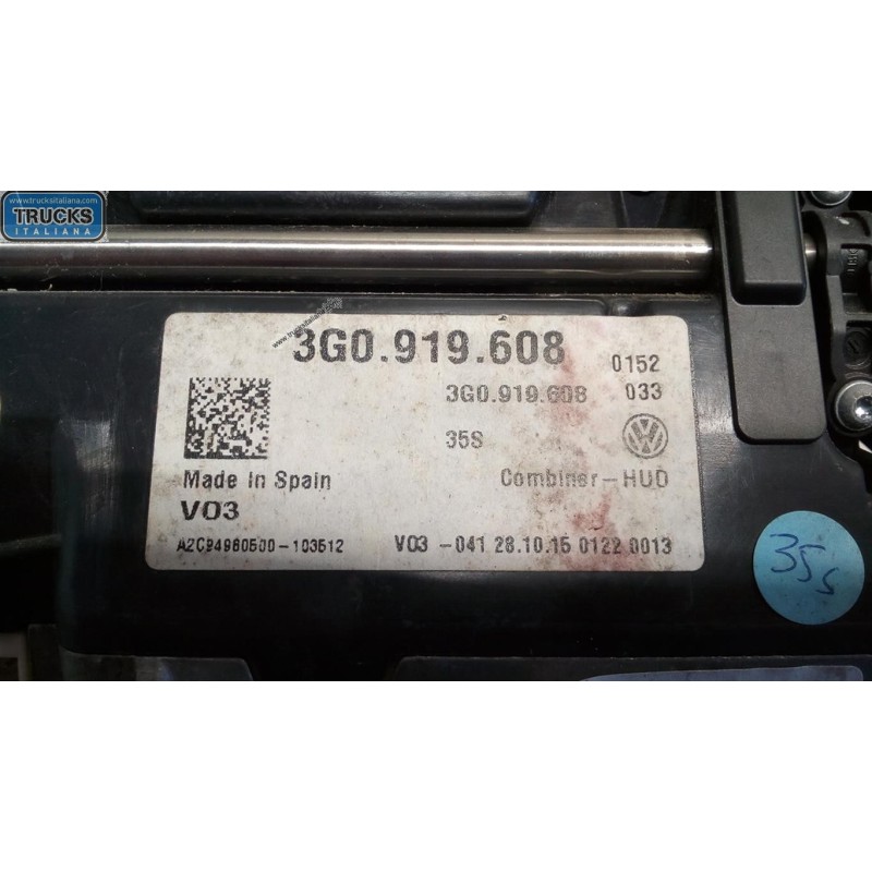 VOLKSWAGEN VARIOUS DISPLAY  VOLKSWAGEN Passat 2014> used