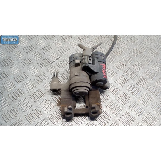 RIGHT REAR CALIPER BRAKE  VOLKSWAGEN Passat 2014> used