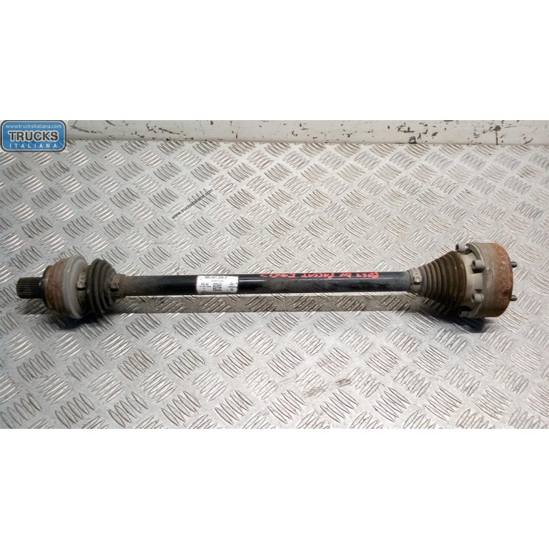 VOLKSWAGEN SEMIASSE POSTERIORE DESTRO VOLKSWAGEN Passat 2014> usato