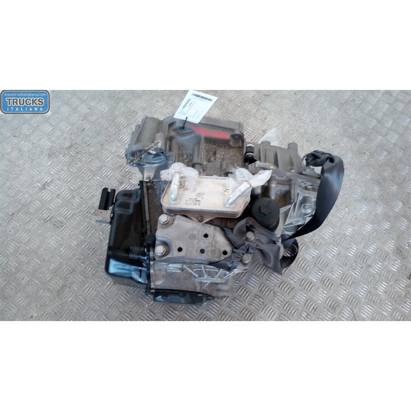 VOLKSWAGEN CAMBIO AUTOMATICO VOLKSWAGEN Passat 2014> usato
