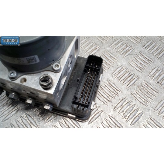 GRUPPO ABS VOLKSWAGEN Passat 2014> usato