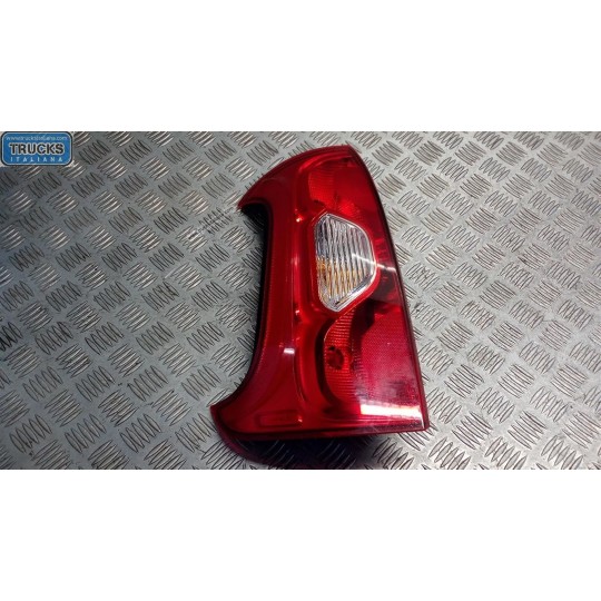 FARO POSTERIORE ESTERNO SINISTRO FIAT Panda 2012> usato