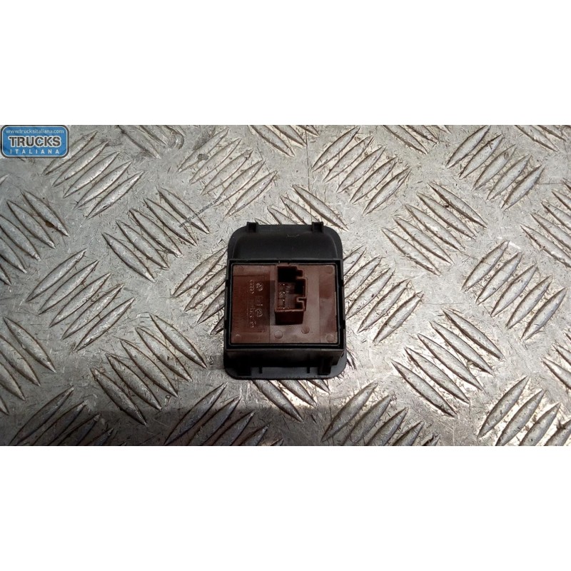 SKODA INTERRUTTORI E PULSANTI ALZAVETRI SKODA Fabia 2007>2014 (5J) usato