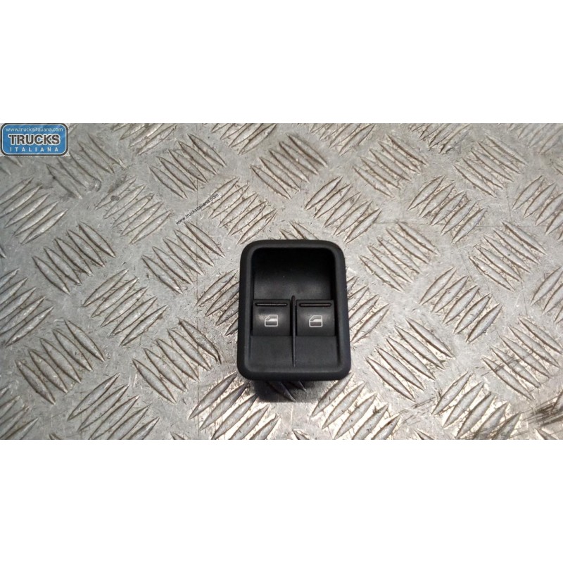 SKODA INTERRUTTORI E PULSANTI ALZAVETRI SKODA Fabia 2007>2014 (5J) usato