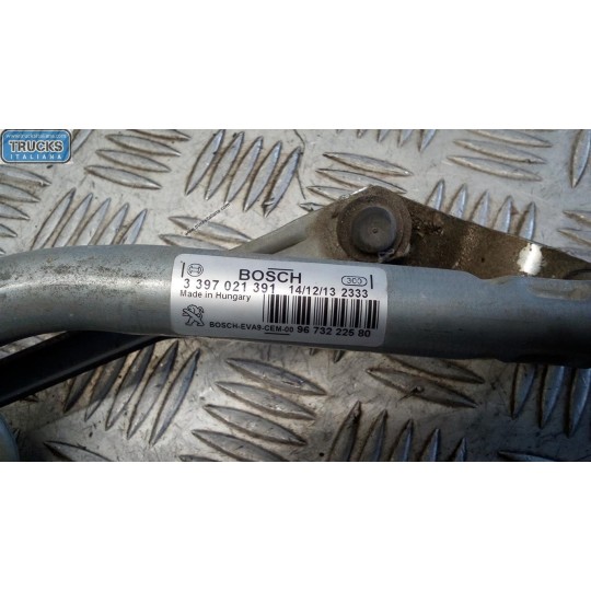 windshield wiper motor PEUGEOT 208 2012>2015 used