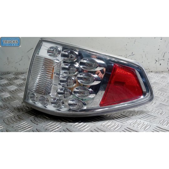 FARO POST ESTERNO LED DESTRO SUBARU Impreza 2007> usato