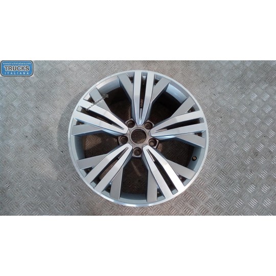 CERCHIO RUOTA IN LEGA VOLKSWAGEN Passat 2014> usato
