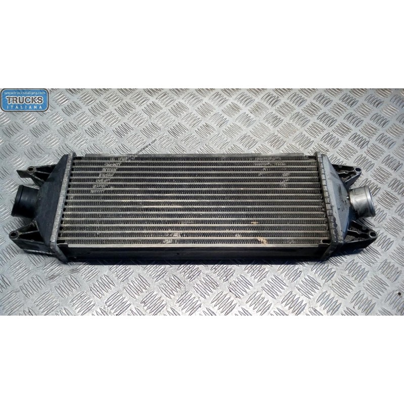 IVECO RADIATORE INTERCOOLERS IVECO Daily 2000>2006 usato