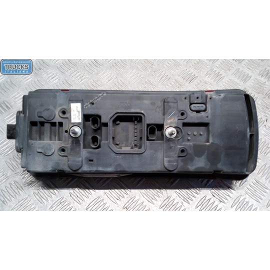 FARO POSTERIORE ESTERNO SINISTRO IVECO Stralis 2013> usato