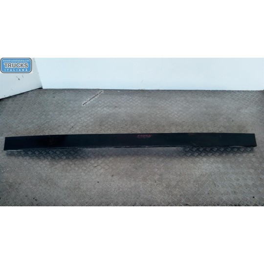TRAVERSA ANTERIORE PARAURTO IVECO Stralis 2013> usato