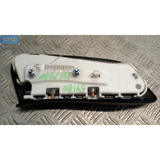 AIR BAG LATERALE DESTRO TOYOTA Aygo 2014> usato