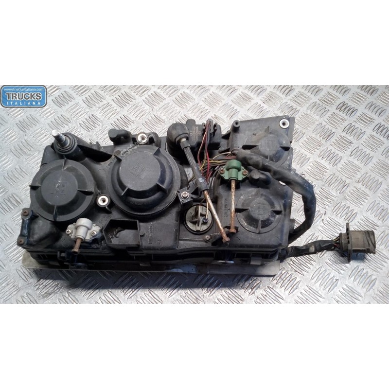 VOLVO truck FARO ANTERIORE SINISTRO VOLVO truck FH12 II 2002>2008 usato