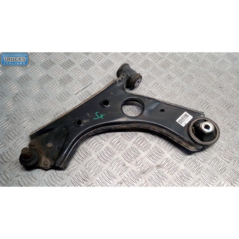 FIAT BRACCIO OSCILLANTE ANTERIORE INFERIORE SINISTRO FIAT F.500L 2012> usato