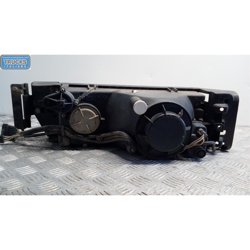 IVECO RIGHT HEADLIGHT IVECO EUROTECH used