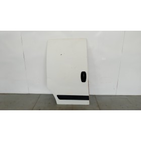 RIGHT SIDE SLIDING DOOR...